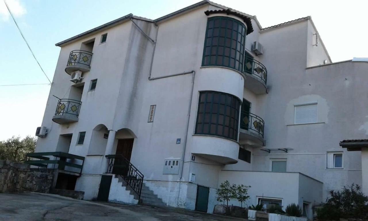 Apartmani Ivandic Murter Exterior photo